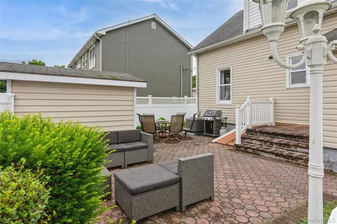 469 Chester Street Uniondale NY 11553
