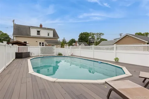 469 Chester Street Uniondale NY 11553