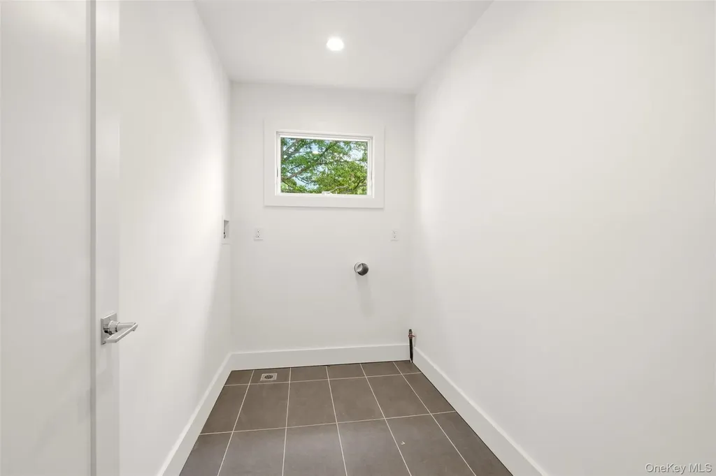 16 Otsego Place Jericho NY 11753