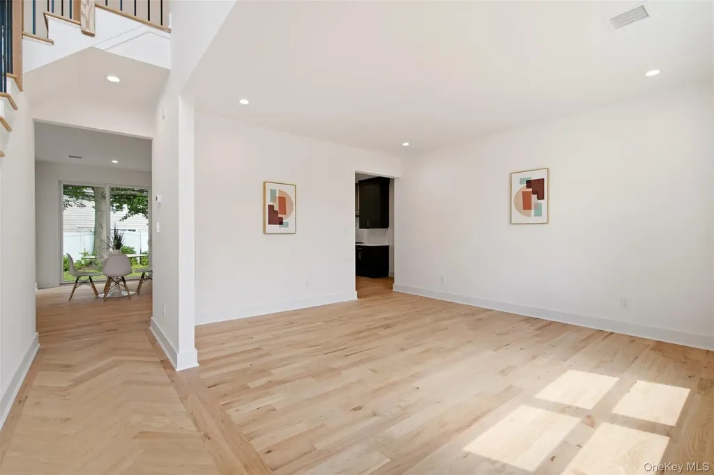 16 Otsego Place Jericho NY 11753