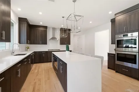 16 Otsego Place Jericho NY 11753