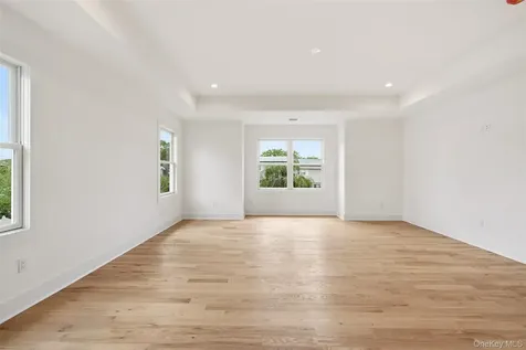 16 Otsego Place Jericho NY 11753