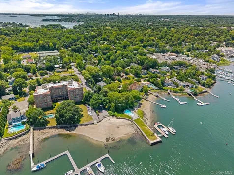 819 The Crescent Mamaroneck NY 10543