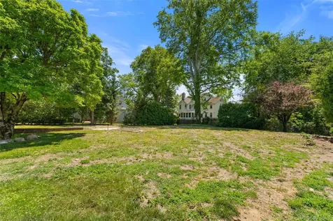 819 The Crescent Mamaroneck NY 10543