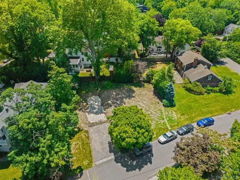 819 The Crescent Mamaroneck NY 10543