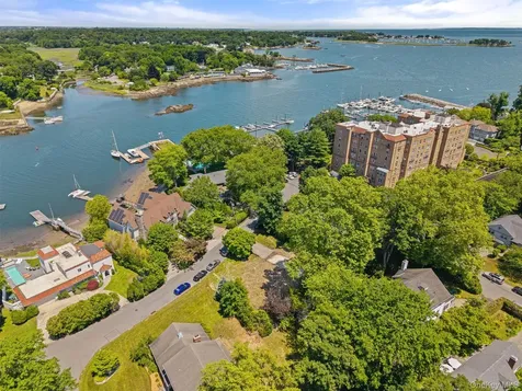 819 The Crescent Mamaroneck NY 10543