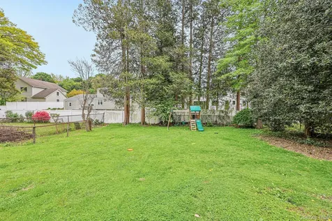18 Miller Terrace White Plains NY 10607