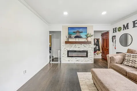 18 Miller Terrace White Plains NY 10607
