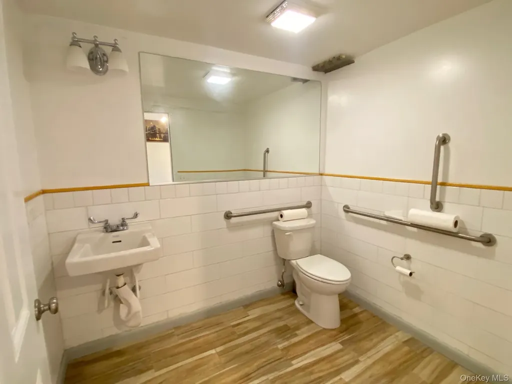 17154 46th Avenue Flushing NY 11358