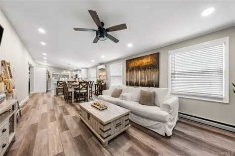 16 Dogwood Lane Manorville NY 11949