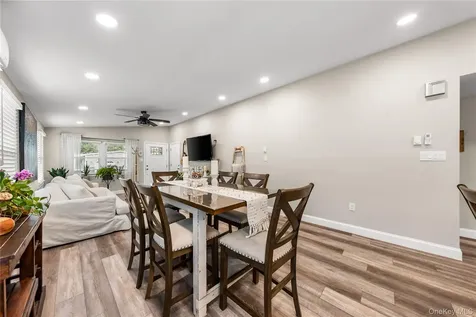 16 Dogwood Lane Manorville NY 11949
