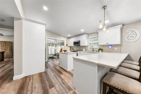 16 Dogwood Lane Manorville NY 11949