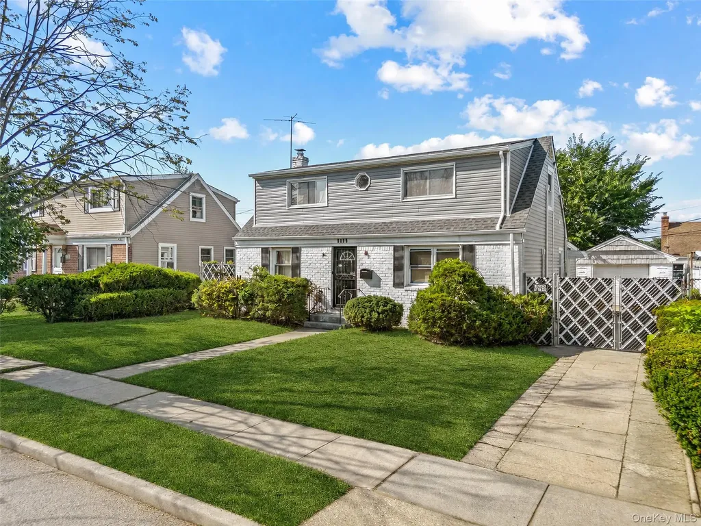 1588 Woodstock Street Elmont NY 11003