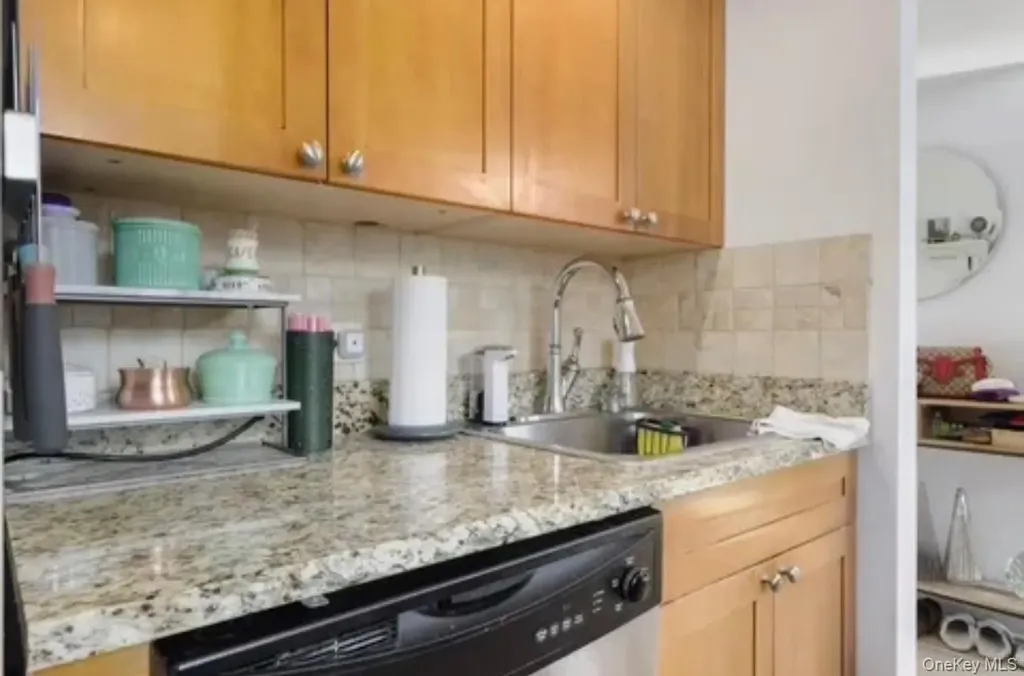 2409 Villa At The Woods Peekskill NY 10566