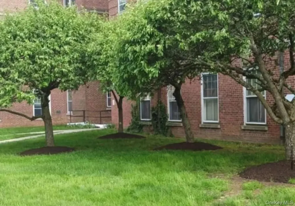 2409 Villa At The Woods Peekskill NY 10566