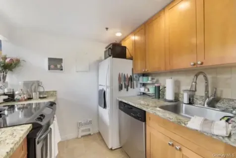 2409 Villa At The Woods Peekskill NY 10566