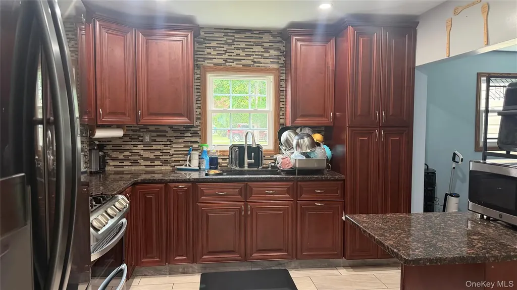 17 Degarmo Road Poughkeepsie NY 12603
