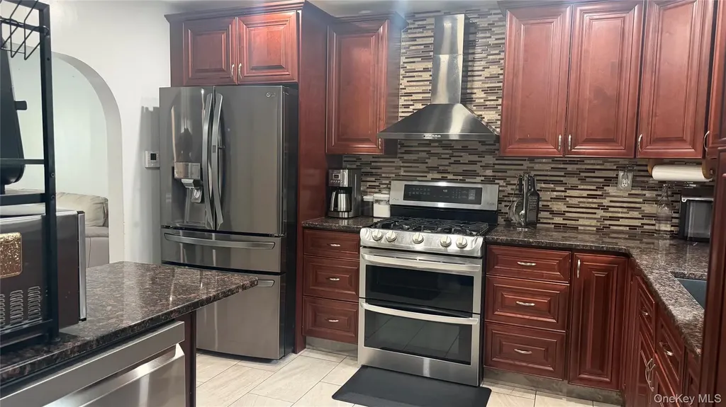 17 Degarmo Road Poughkeepsie NY 12603