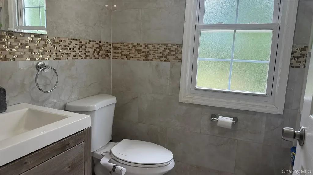 17 Degarmo Road Poughkeepsie NY 12603