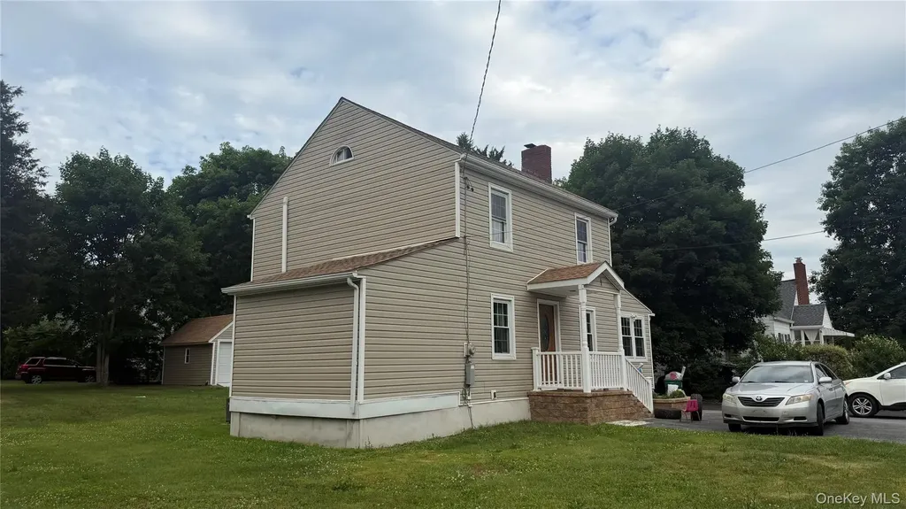 17 Degarmo Road Poughkeepsie NY 12603