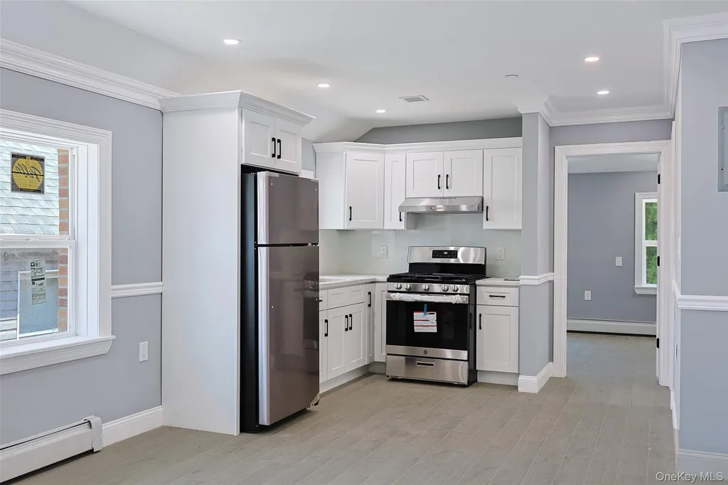 842 E 225th Street Bronx NY 10466