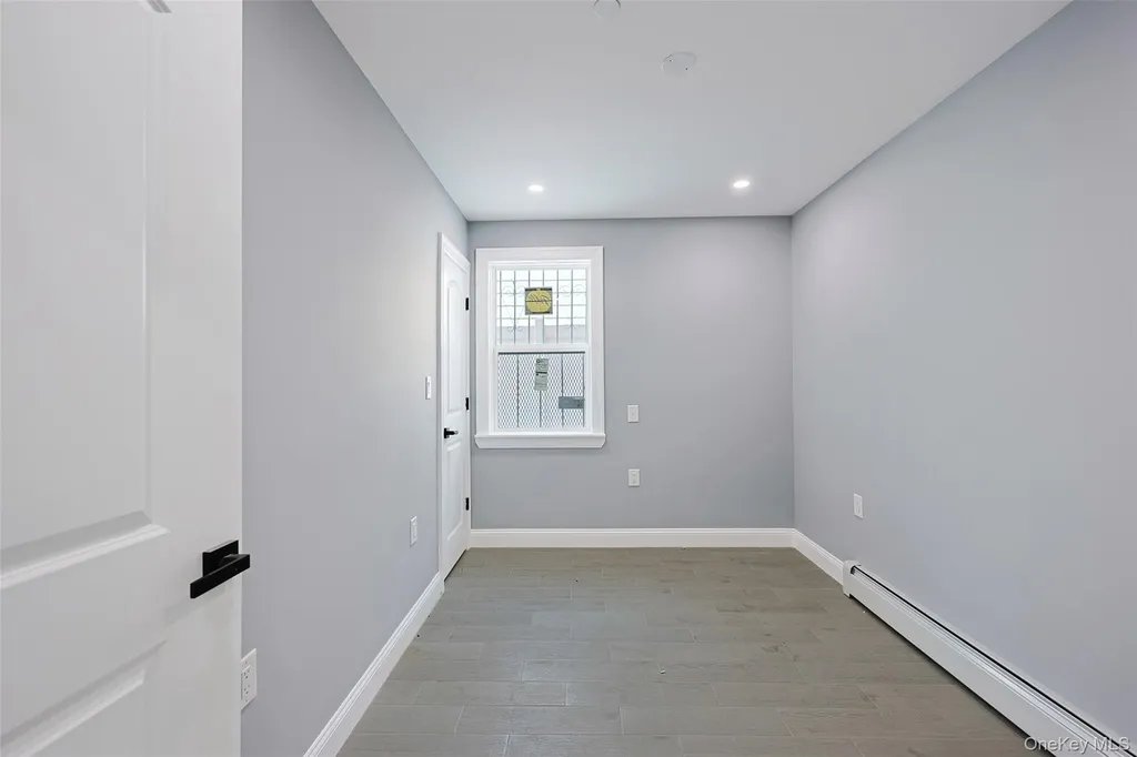 842 E 225th Street Bronx NY 10466