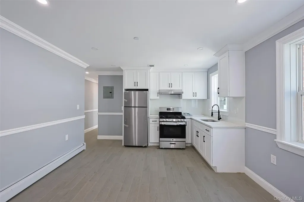 842 E 225th Street Bronx NY 10466