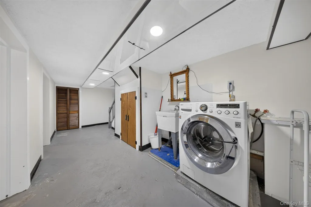 43-23 167th Street Flushing NY 11358