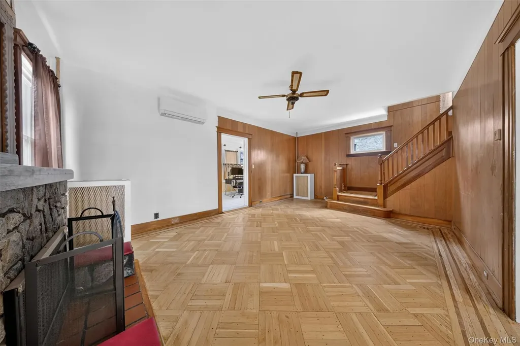 43-23 167th Street Flushing NY 11358