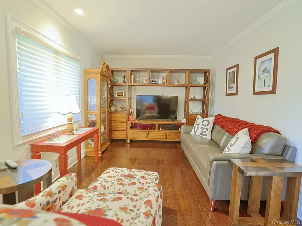 68 Van Buren Street Pearl River NY 10965