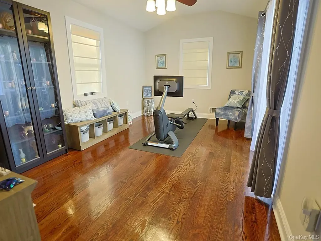 68 Van Buren Street Pearl River NY 10965