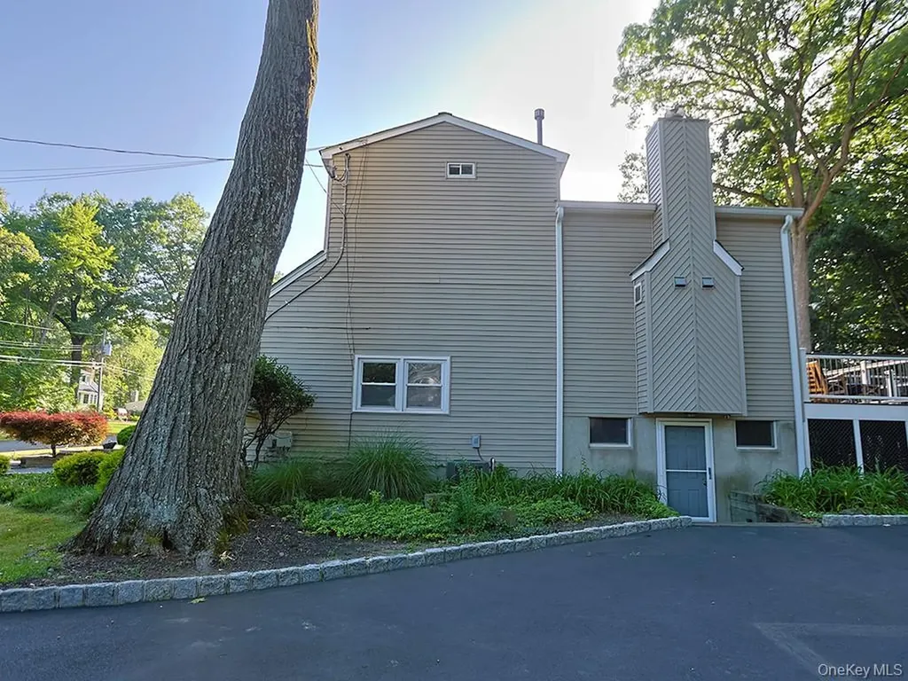 68 Van Buren Street Pearl River NY 10965