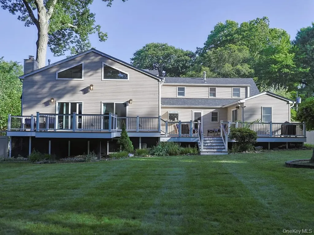 68 Van Buren Street Pearl River NY 10965