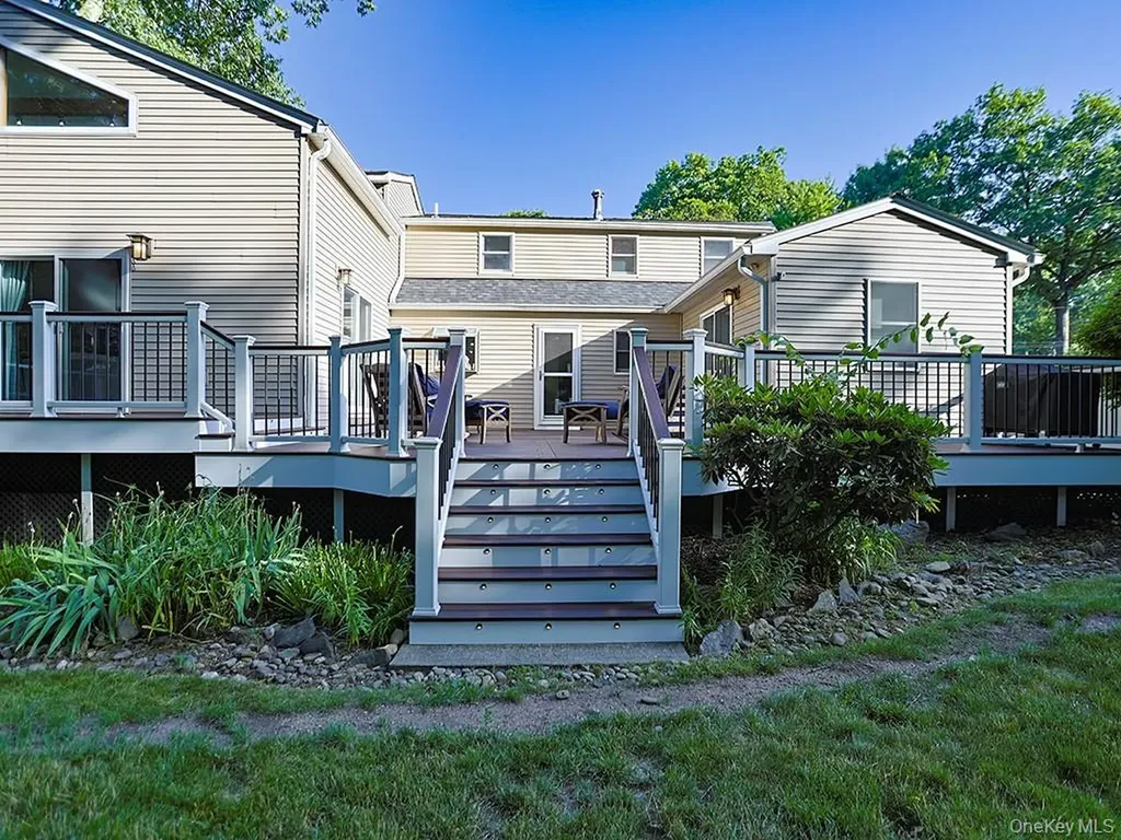 68 Van Buren Street Pearl River NY 10965
