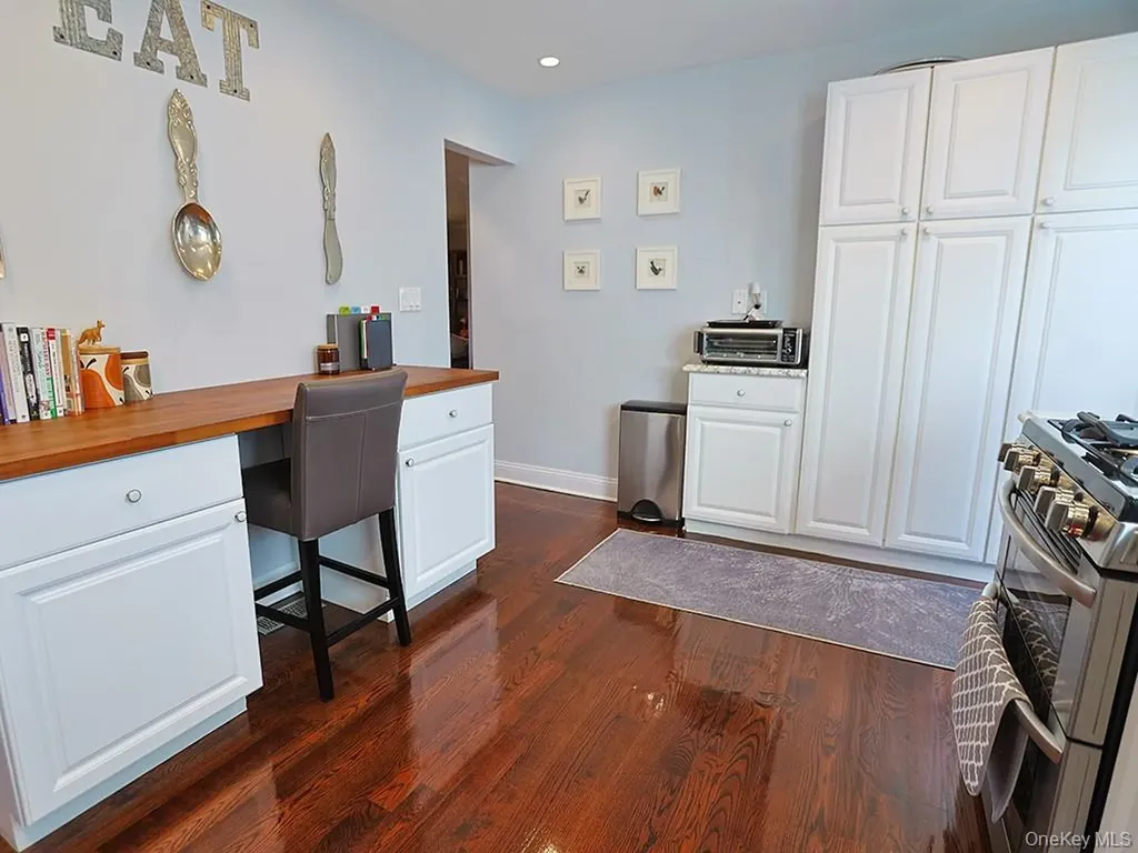 68 Van Buren Street Pearl River NY 10965