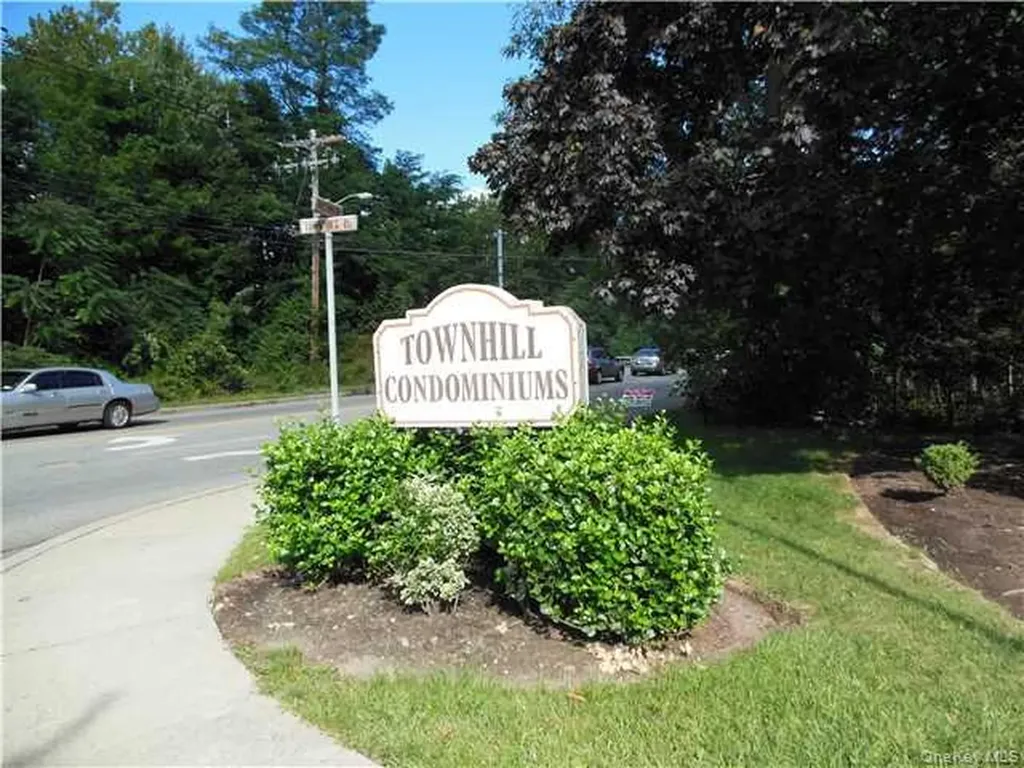 301 Town Hill Road Nanuet NY 10954