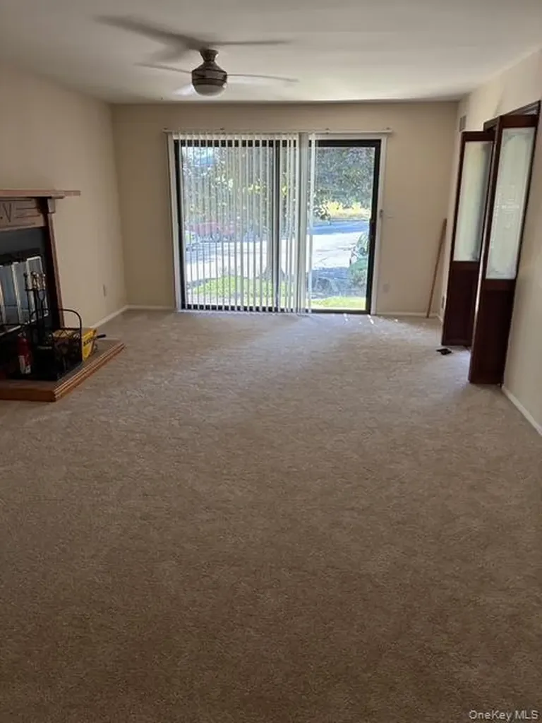301 Town Hill Road Nanuet NY 10954