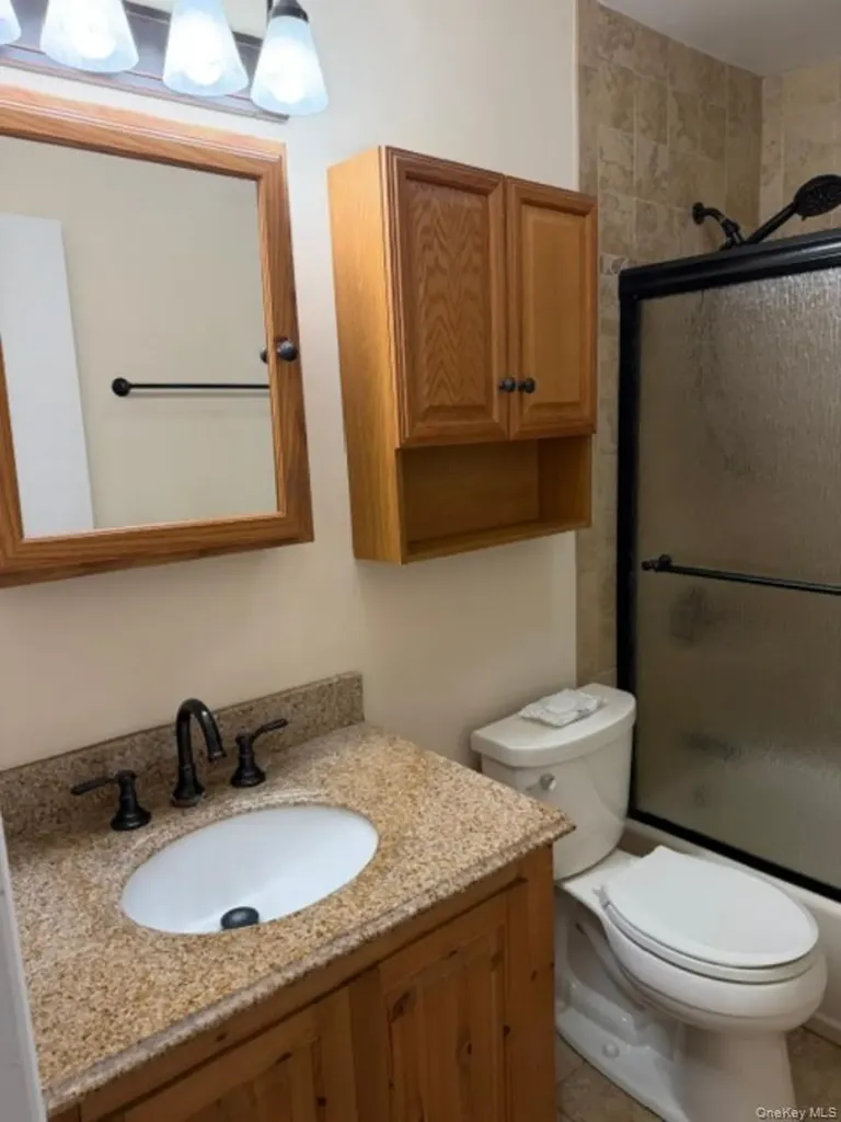 301 Town Hill Road Nanuet NY 10954
