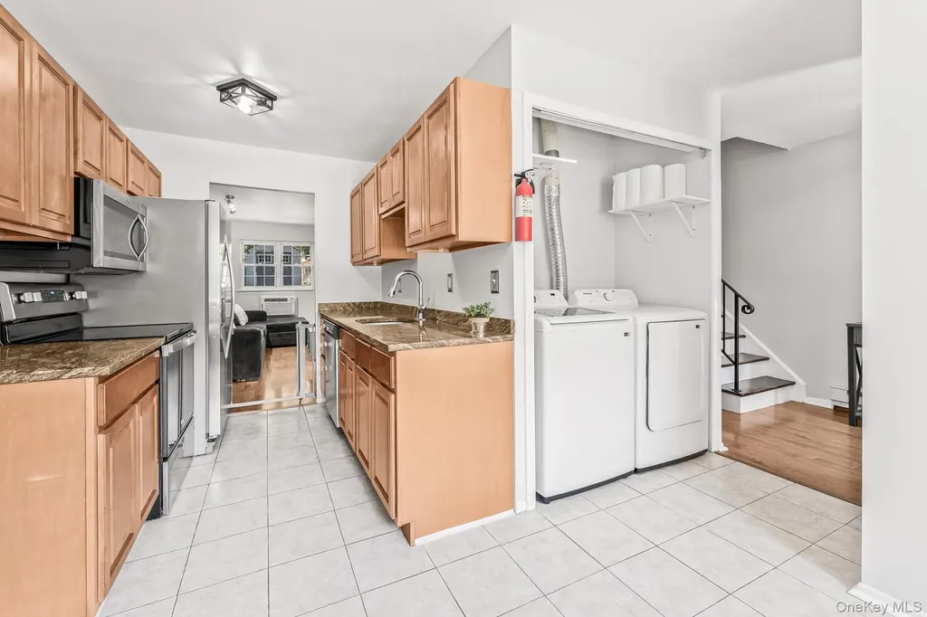 10 Roundtree Court Beacon NY 12508