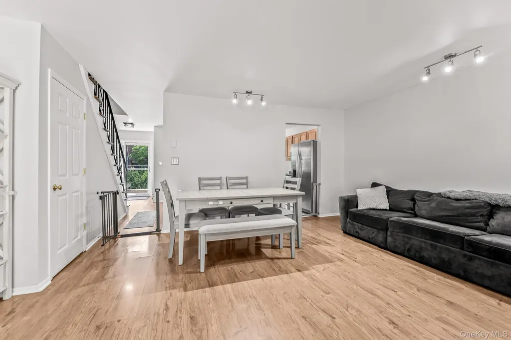 10 Roundtree Court Beacon NY 12508