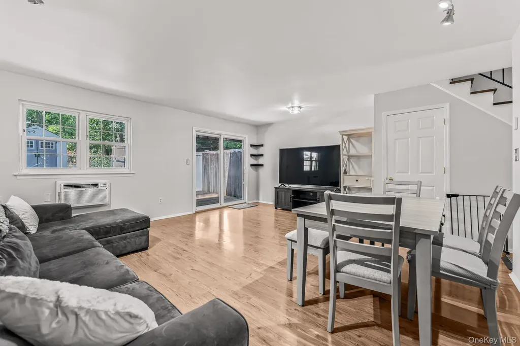 10 Roundtree Court Beacon NY 12508