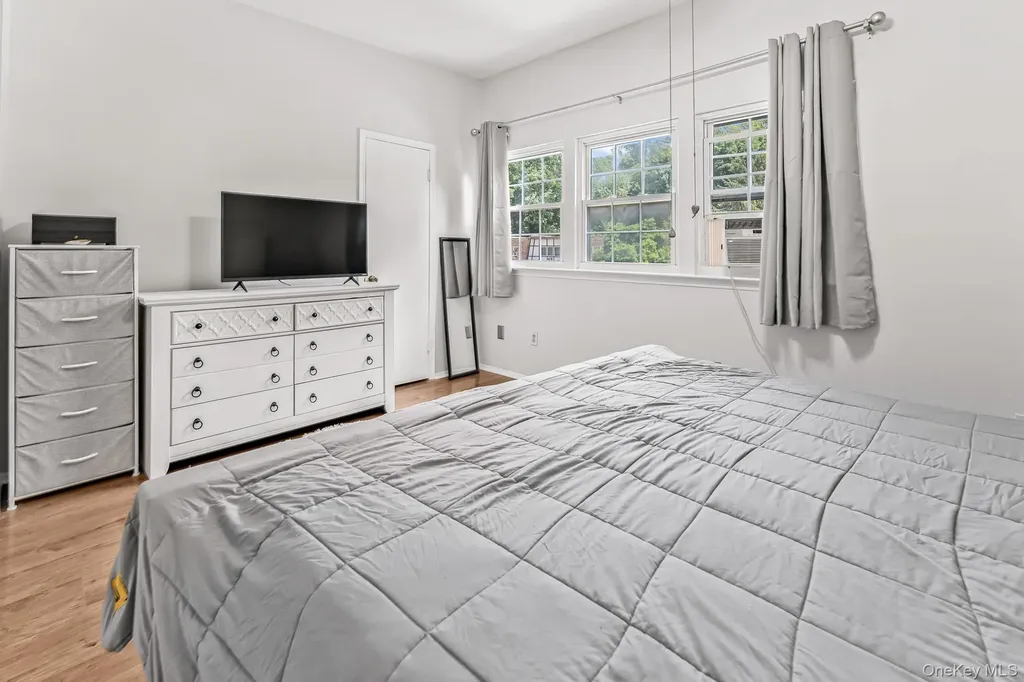 10 Roundtree Court Beacon NY 12508