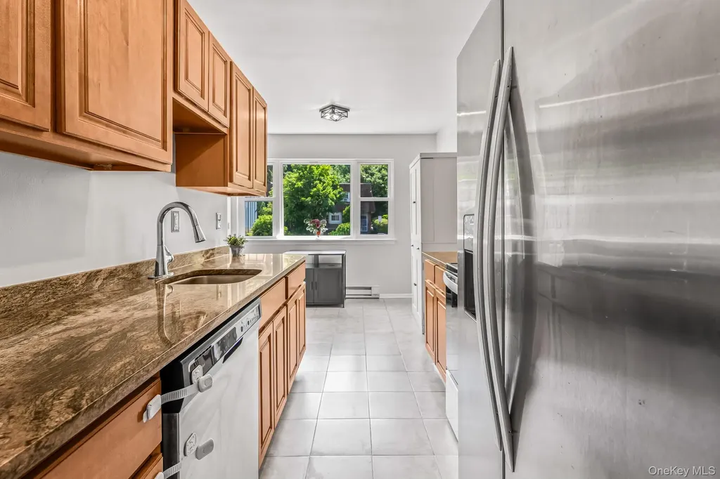 10 Roundtree Court Beacon NY 12508