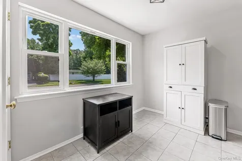 10 Roundtree Court Beacon NY 12508