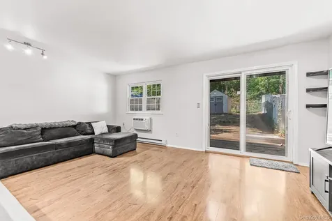 10 Roundtree Court Beacon NY 12508