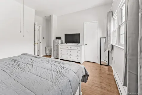 10 Roundtree Court Beacon NY 12508