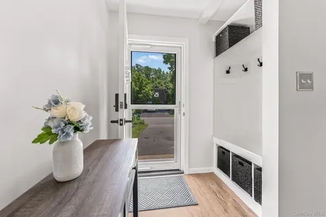10 Roundtree Court Beacon NY 12508