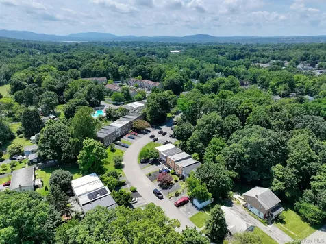 10 Roundtree Court Beacon NY 12508