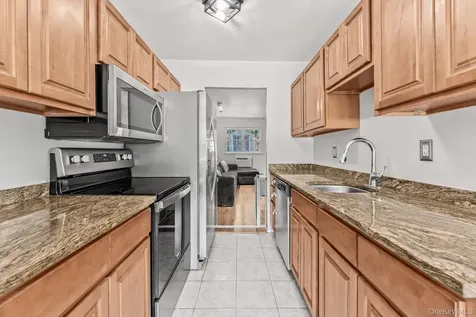 10 Roundtree Court Beacon NY 12508