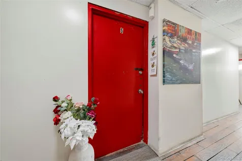 30-32 E Main Street Middletown NY 10940